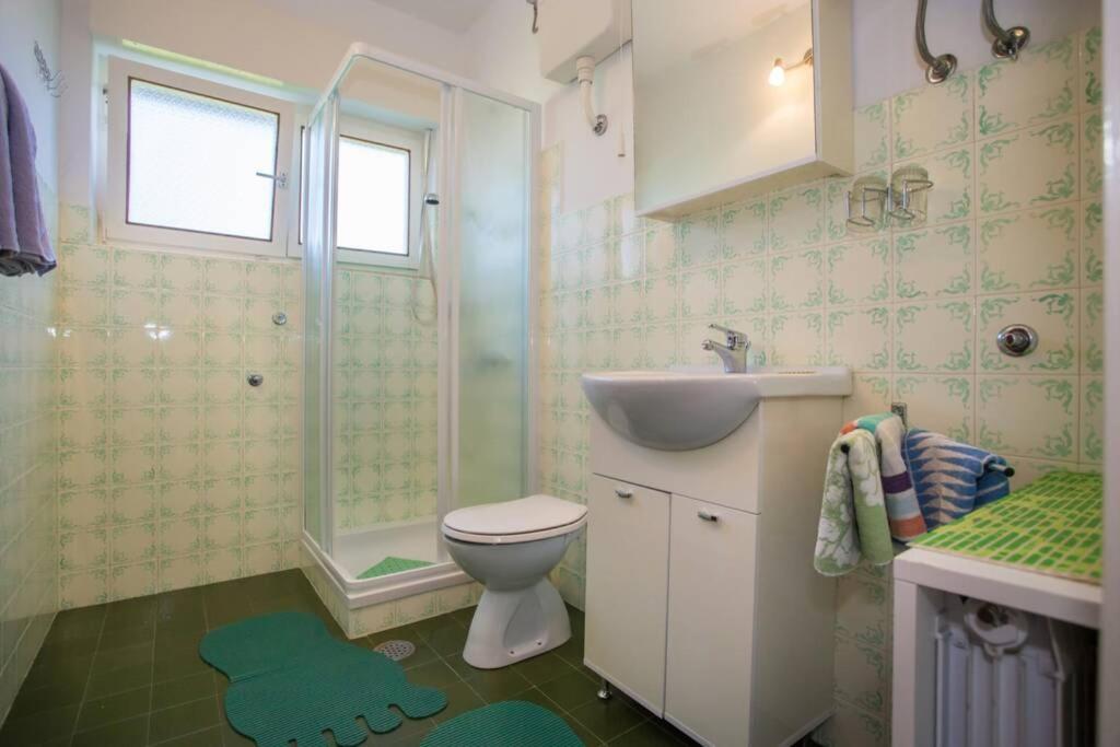 Garden View Apartment In Porec For 2 - 3 Persons Exteriör bild